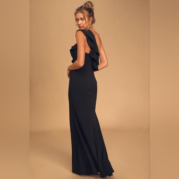 New, Grand Beauty Black Ruffled One-Shoulder Mermaid Maxi Dress - Picture 2 of 8